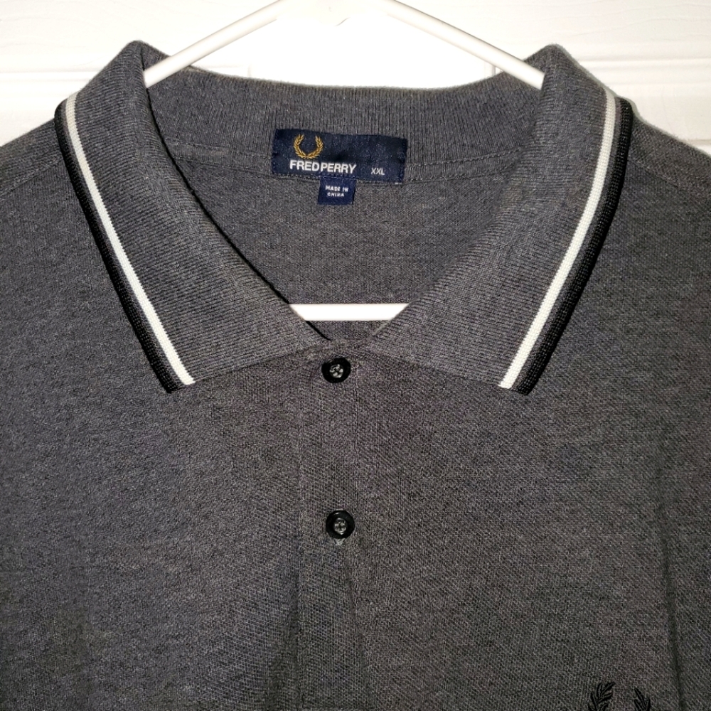 Fred Perry two toned tipped know polo.